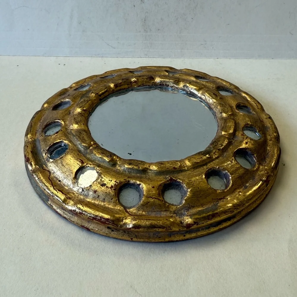 N/A small round